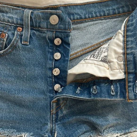 LEVI’S High Rise 501 Denim Shorts - Picture 2 of 5
